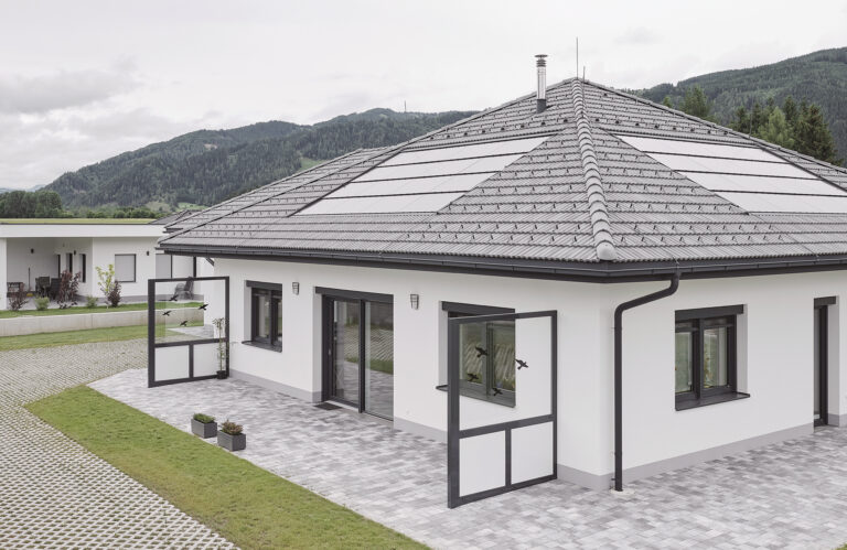 Swisspearl Dachstein Stranfalz Sunskin roof 768x499